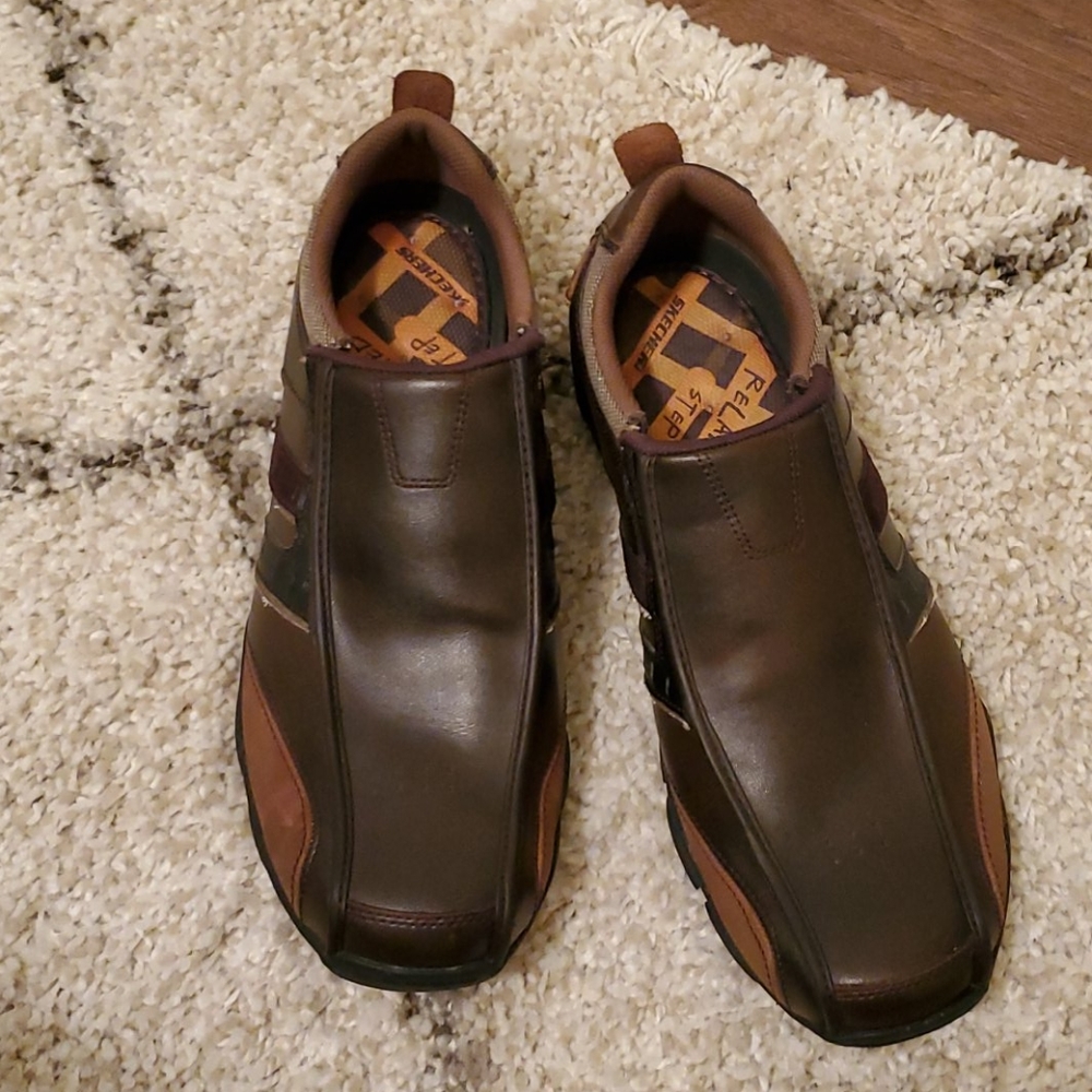 Men's Skechers Size 12